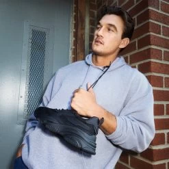 POSSESS BLACK -Stevemadden 20 SM FALL 22 POSSESS BLACK 025 R3