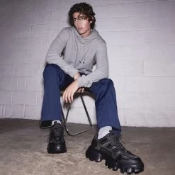 PONCE BLACK -Stevemadden SM 2022 SEPTEMBER LIFESTYLE 24 PONCE 0157