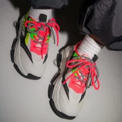 POSSESSION YELLOW MULTI -Stevemadden SM 2023 JAN WK 2 17 POSSESSION MULTI 7602