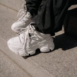 TROYY WHITE LEATHER -Stevemadden SM UES 98